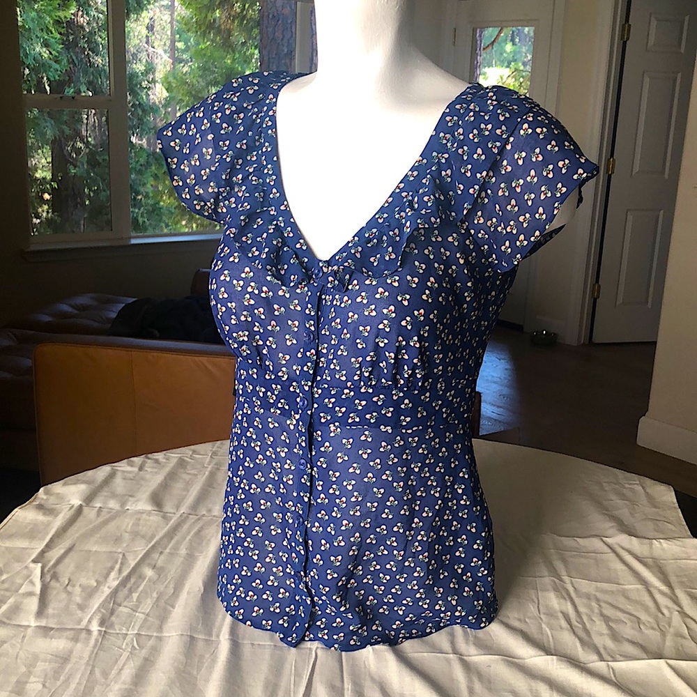 H & M Blouse Adorable Tiny Flowers Medium/6